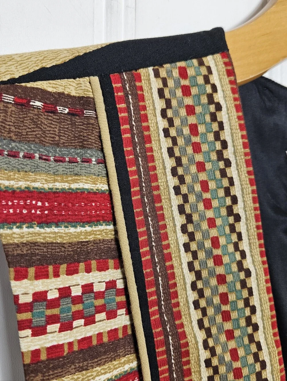 Vintage Sharon Young Vest M Southwestern Tapestry Metallic Western Boho Black US